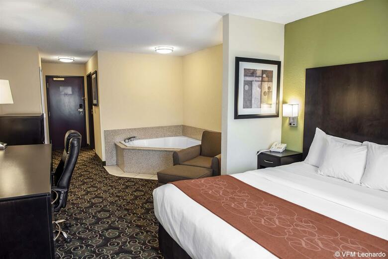 Hotel Comfort Suites Brownsburg