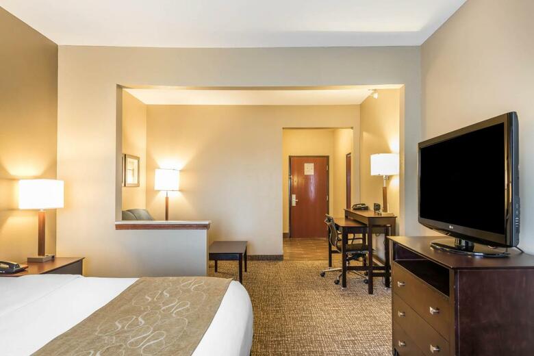 Hotel Comfort Suites North Fort Wayne