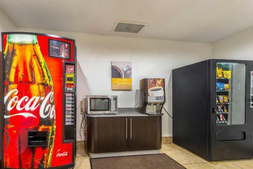Motel 6 Indianapolis North
