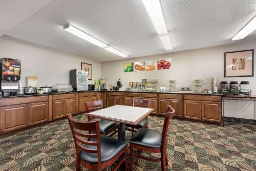 Hotel Quality Inn & Suites Lebanon I-65