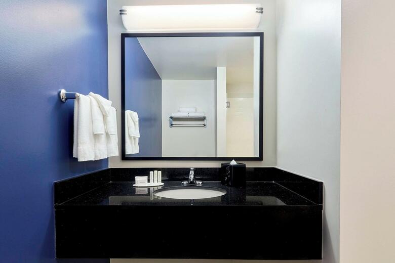 Hotel Fairfield Inn Suites Indianapolis Downtown