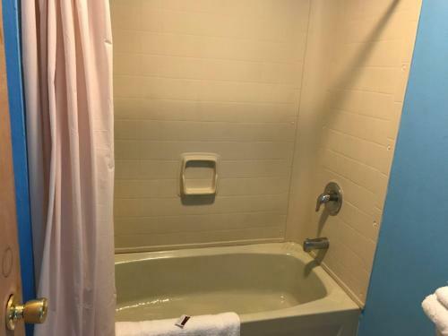 Motel Jacuzzi Inn