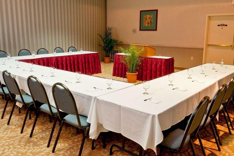 Hotel Comfort Suites University Area