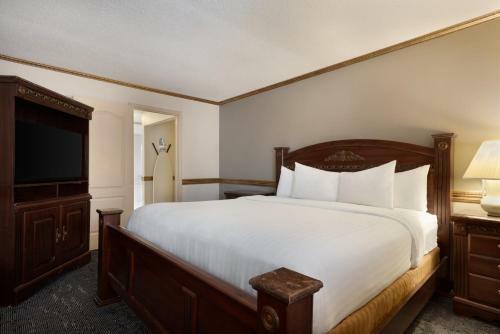 Hotel Baymont Inn And Suites Des Moines