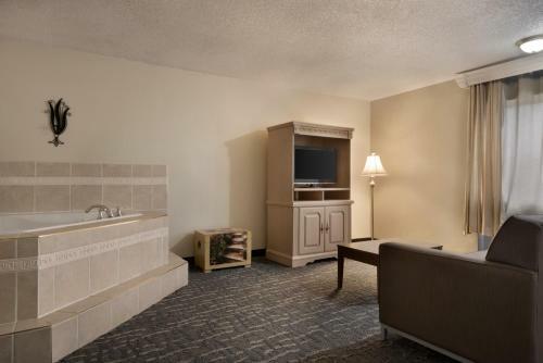 Hotel Baymont Inn And Suites Des Moines
