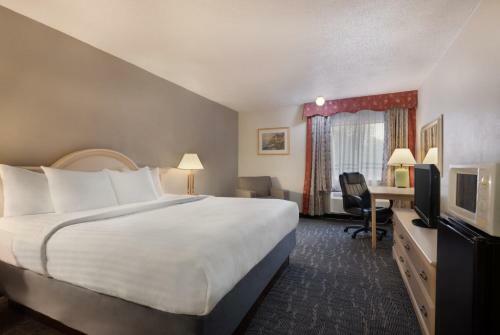 Hotel Baymont Inn And Suites Des Moines