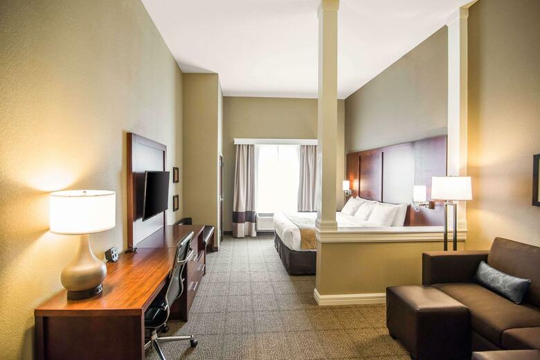 Hotel Comfort Suites - Dodge City