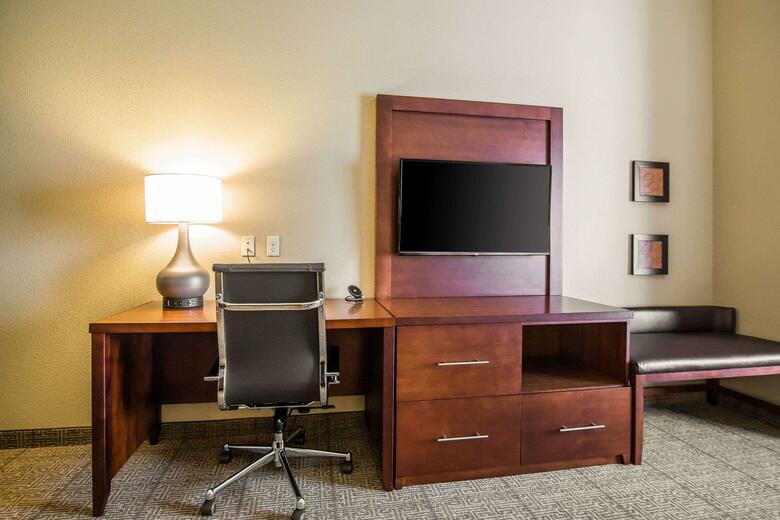 Hotel Comfort Suites - Dodge City