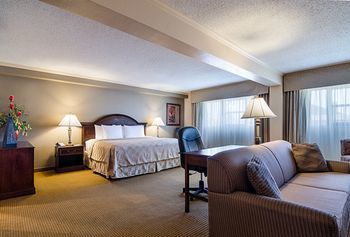 Hotel Clarion Inn Garden City