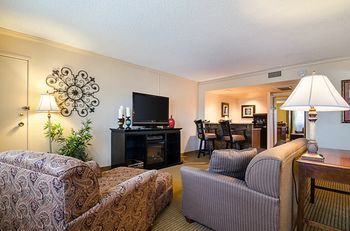 Hotel Clarion Inn Garden City
