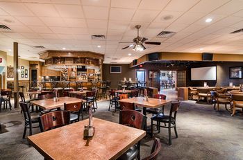 Hotel Clarion Inn Garden City