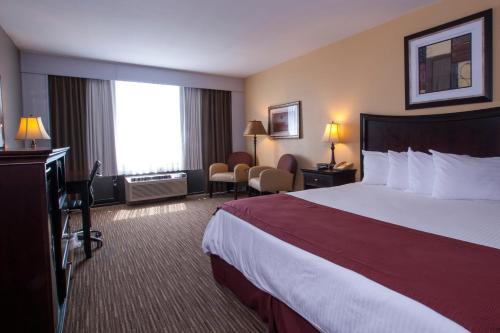 Hotel Lamplighter Inn & Suites Pittsburg