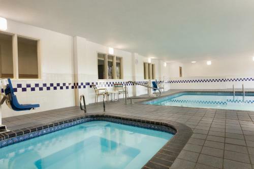 Hotel Baymont By Wyndham Salina