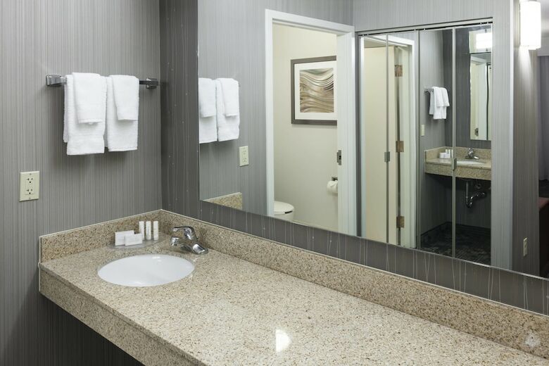 Hotel Courtyard By Marriott Wichita East