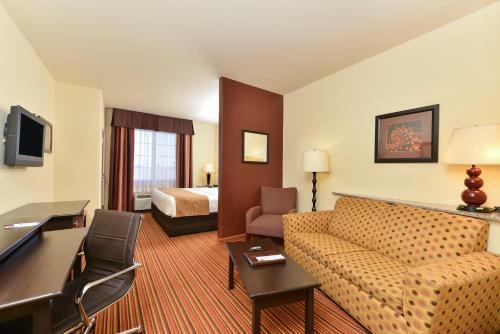 Hotel Comfort Suites Alexandria