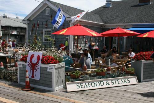 Motel Fisherman's Wharf Inn