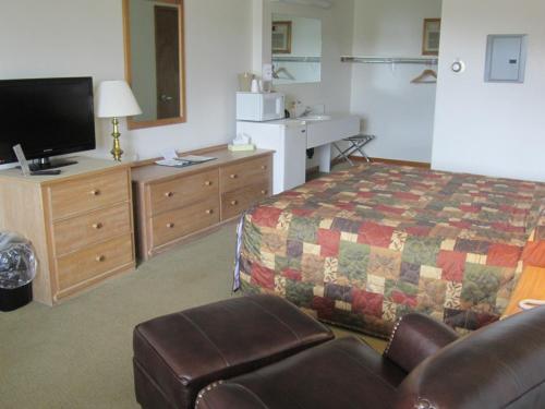 Bishops Country Inn Motel