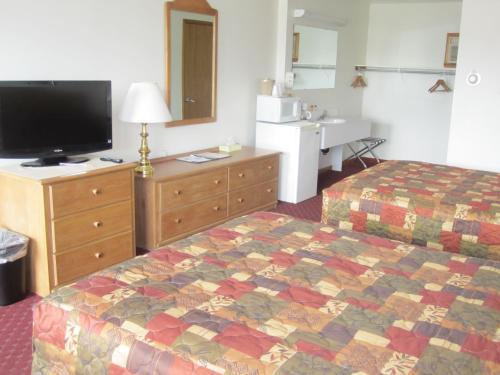 Bishops Country Inn Motel