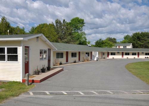 Gallagher?s Travels Bar Harbor Motel And Cottages