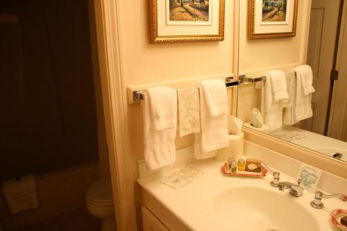 Bluenose Inn - Bar Harbor Hotel