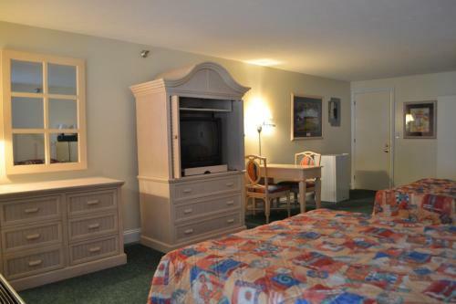 Hotel Seafarer Condominium Resort