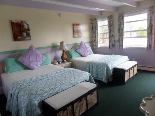 Claddagh Motel & Suites