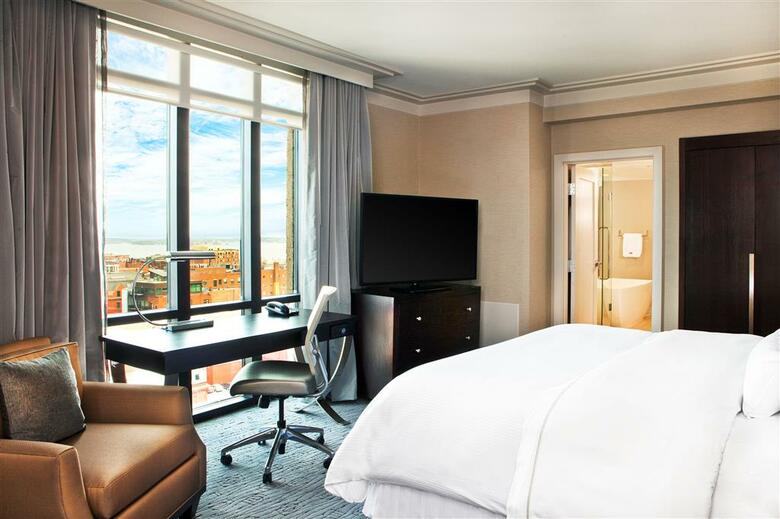 Hotel Westin Portland Harborview