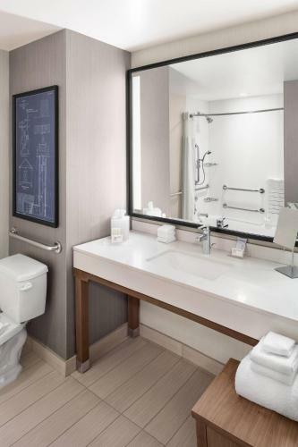 Hotel Courtyard By Marriott Portland Downtown/waterfront