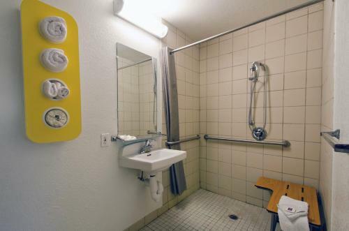 Motel 6 Camp Springs
