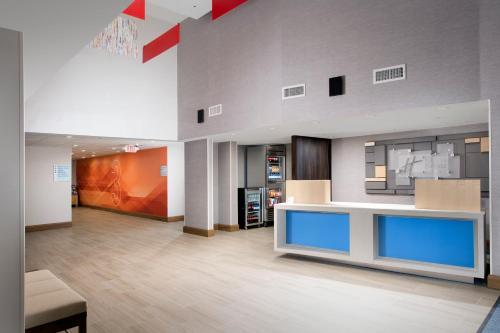 College Park Hotel & Suites