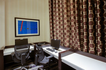 Hotel Holiday Inn Express & Suites Laurel Lakes