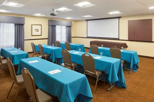 Hotel Country Inn & Suites Baltimore