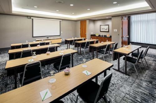 Hotel Courtyard By Marriott Boston Brookline