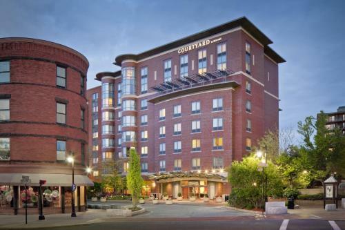 Hotel Courtyard By Marriott Boston Brookline