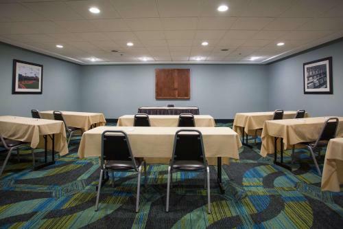 The North Shore Hotel