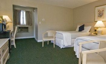 Motel Monticello Inn- Framingham/ Boston