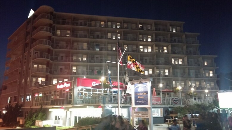 Commander Hotel