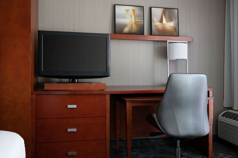 Hotel Courtyard By Marriott Phoenix Camelback