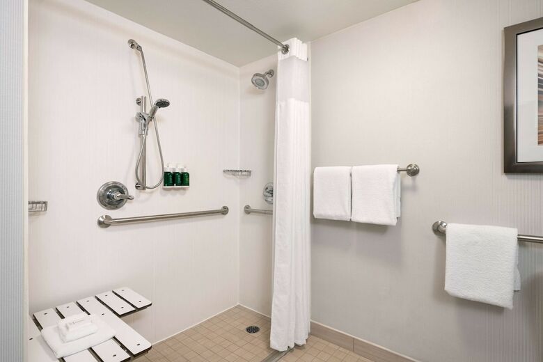 Hotel Courtyard By Marriott Phoenix Camelback