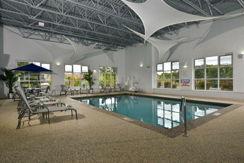 Holiday Inn Express Boston/milford Hotel