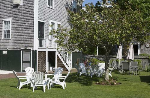 Posada Nantucket Periwinkle & Scallop Inns