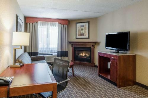 Hotel Comfort Inn & Suites West Springfield