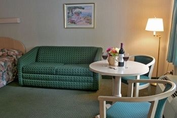 Town And Country Motor Lodge