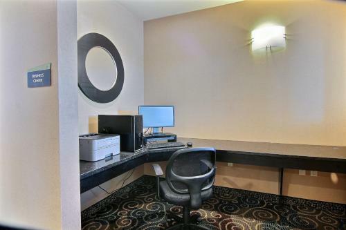 Cobblestone Hotel & Suites - Beulah