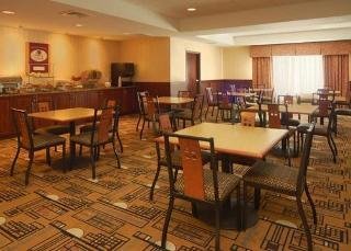 Hotel Comfort Suites Grand Rapids North