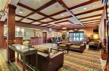 Hotel Comfort Suites Grand Rapids North