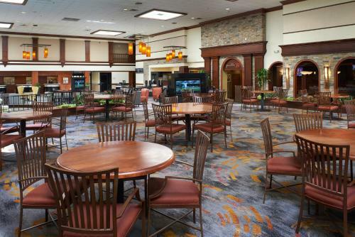 Hotel Doubletree By Hilton Dearborn