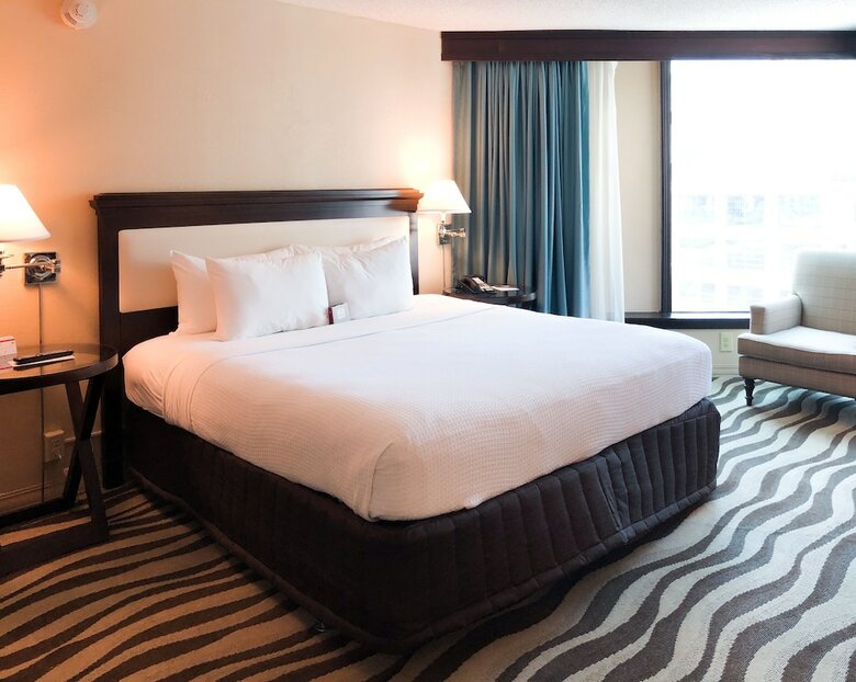 Hotel Crowne Plaza Detroit Downtown Riverfront