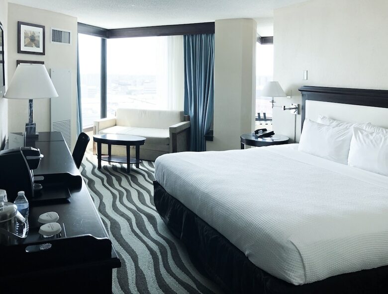 Hotel Crowne Plaza Detroit Downtown Riverfront