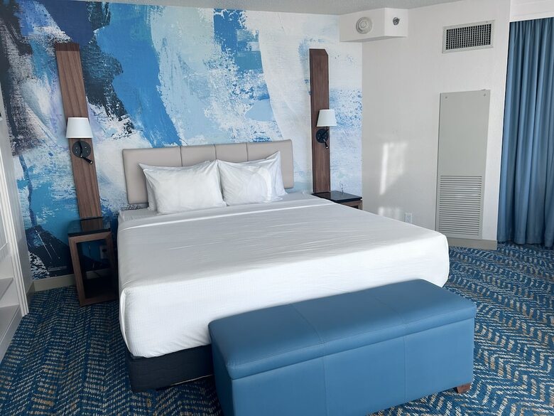 Hotel Crowne Plaza Detroit Downtown Riverfront